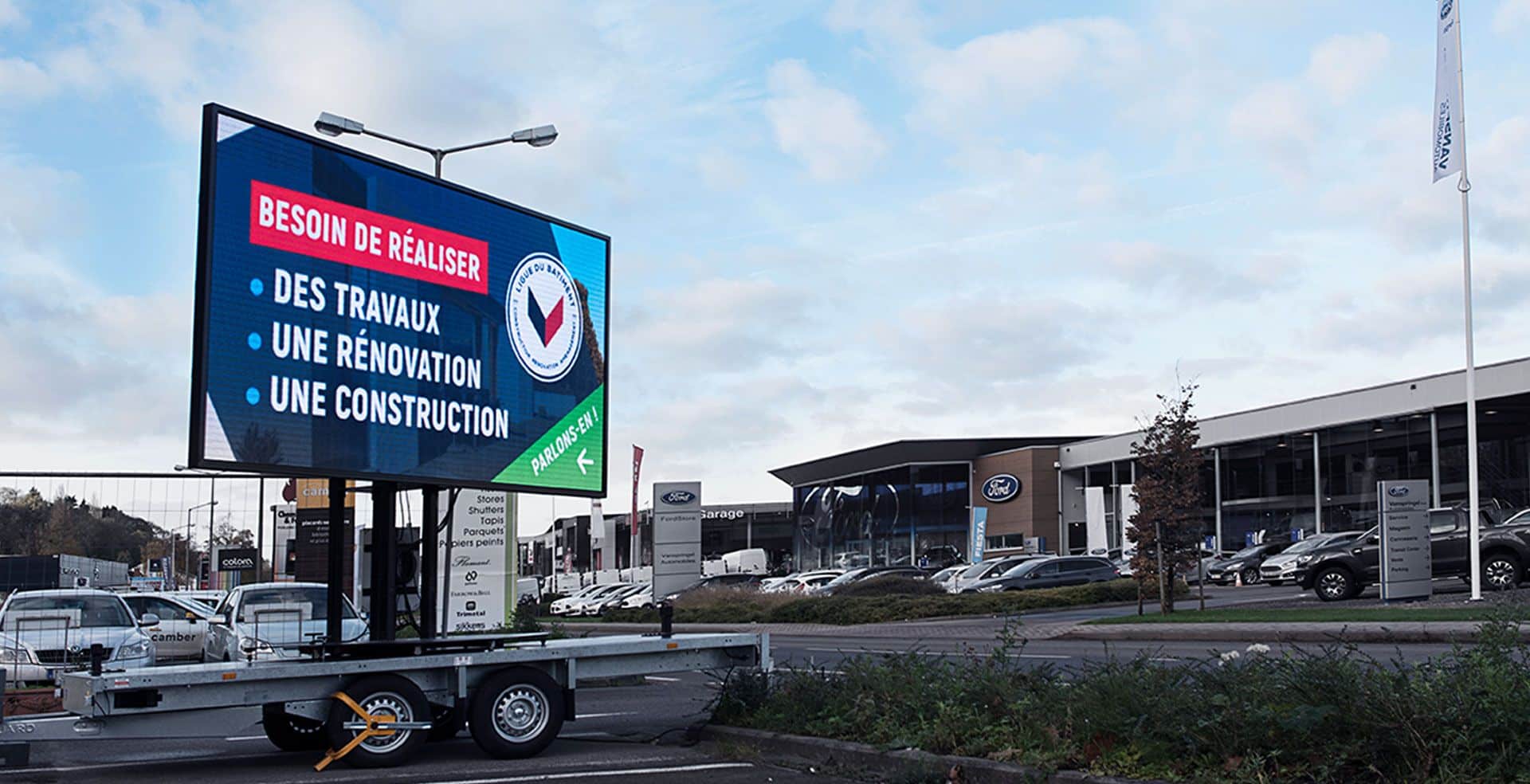 écran LED mobile sur remorque - HTVLED - High Tech Vision